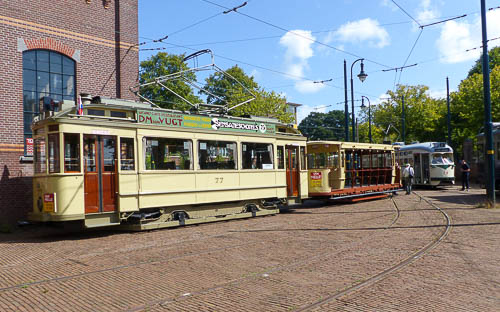 Open tram 402 in HOVM